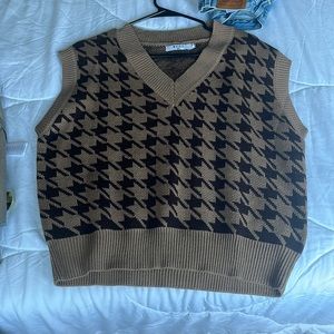 Houndstooth sweater vest